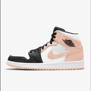 nike air jordan mid 1
